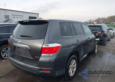 2013 Toyota Highlander Base V6 from USA, damaged, VIN 5TDBK3EH8DS251872